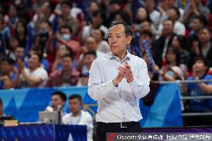 打个锤子！北京上半场领先16分 下半场34-64净负上海30分