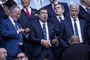 菲戈：当今足球对身体的要求非常关键，不跑动就相当于少一个人