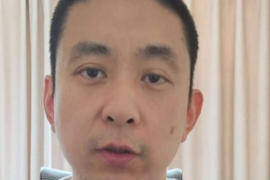 解说：NBA的管理层有时还不如咱们 福克斯的合同马刺算是砸手里了