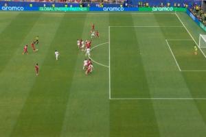 任意球精妙配合x2！B费假射真传，C罗鬼魅前插抽射被门将扑出！