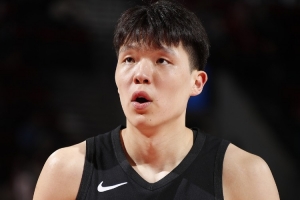 开拓者自媒体：签卡尔森&留罗威的意思很明确 球队对杨瀚森没信心